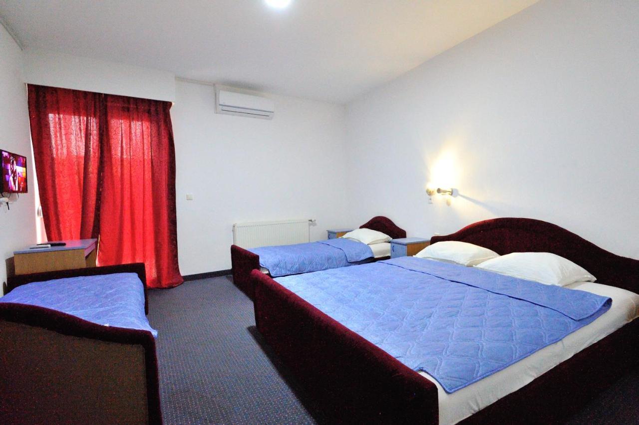 Hotel Lav เนอุม ภายนอก รูปภาพ